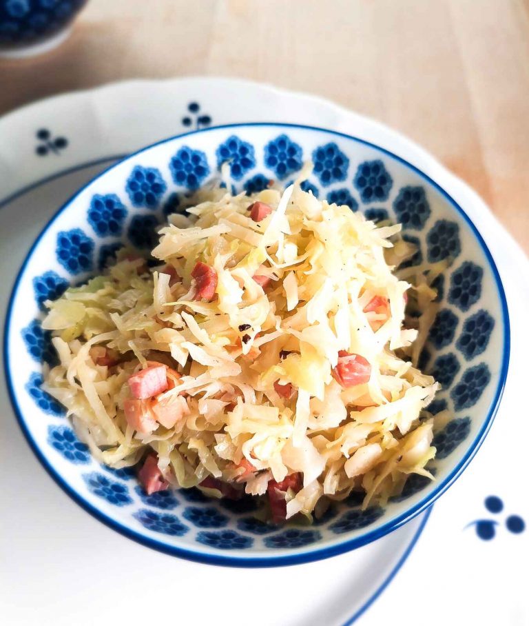 Krautsalat mit Spitzkohl und Speck mampfness